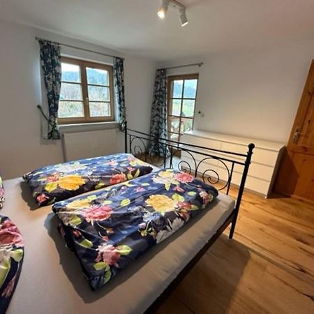 Charmante Farbenfrohe Wohnung Fuer Zwei Fischbachau Extérieur photo