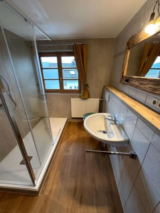 Charmante Farbenfrohe Wohnung Fuer Zwei Fischbachau Extérieur photo