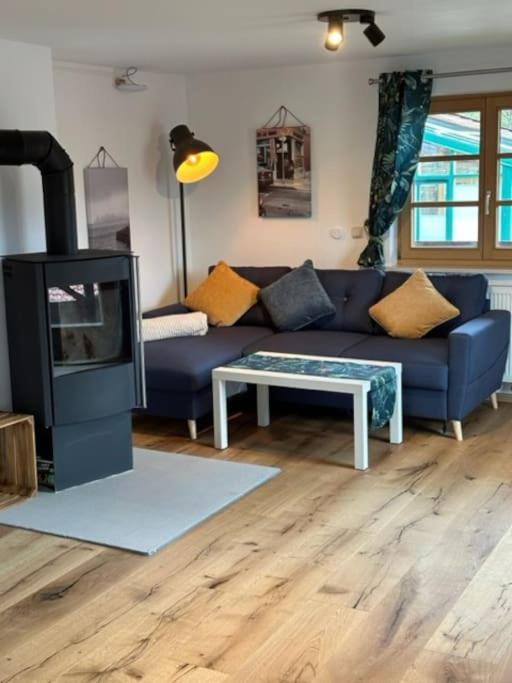 Charmante Farbenfrohe Wohnung Fuer Zwei Fischbachau Extérieur photo