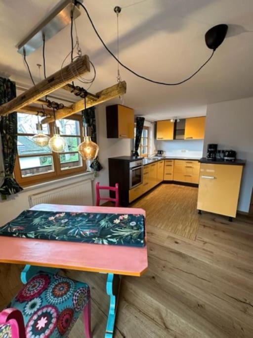Charmante Farbenfrohe Wohnung Fuer Zwei Fischbachau Extérieur photo